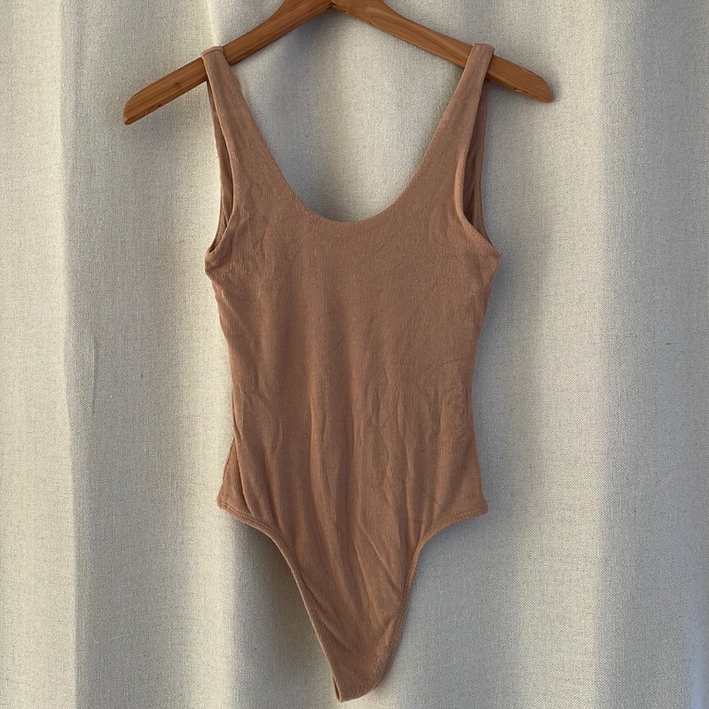 Aritzia bodysuit